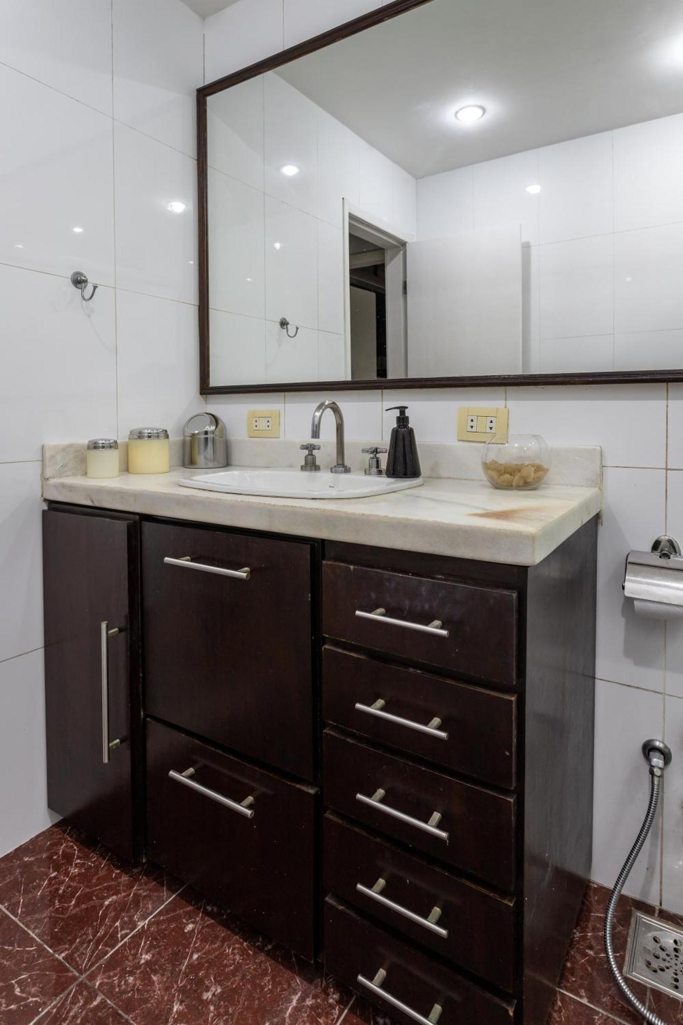 Super Duplex Em Copacabana - Tranquilidade Ao Lado Do Metro *